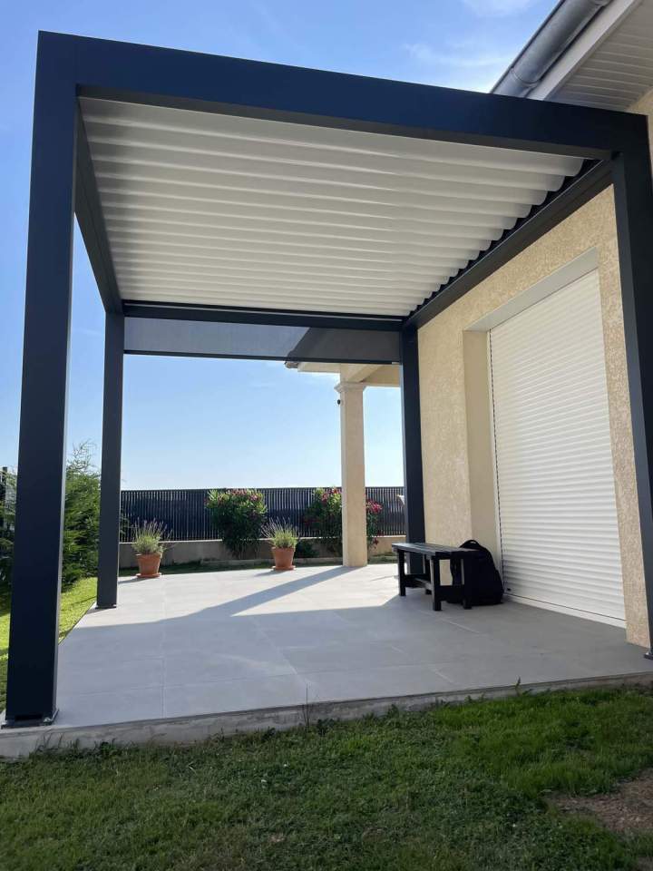 Pose de pergolas bioclimatiques, La Tour-du-Pin